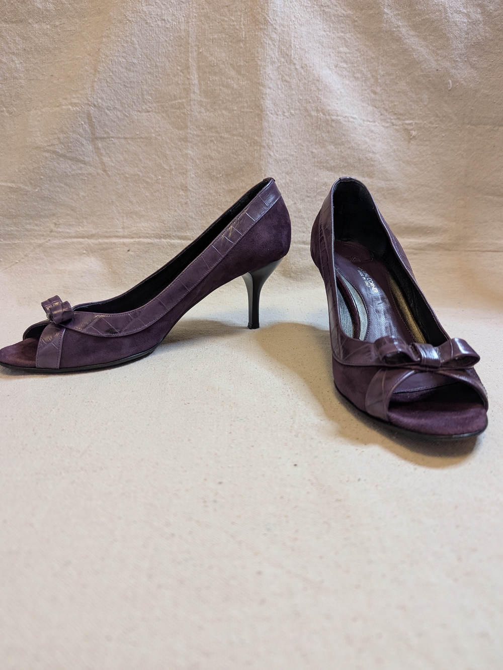 Casual Corner Eggplant Suede Peep-Toe Heels with Bow And Crocodile Trim